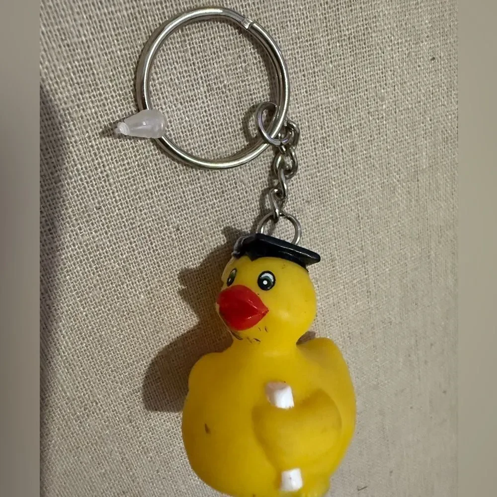 Graduation Duck Keychain Yellow Rubber with Cap & Diploma – Cute Gift Idea